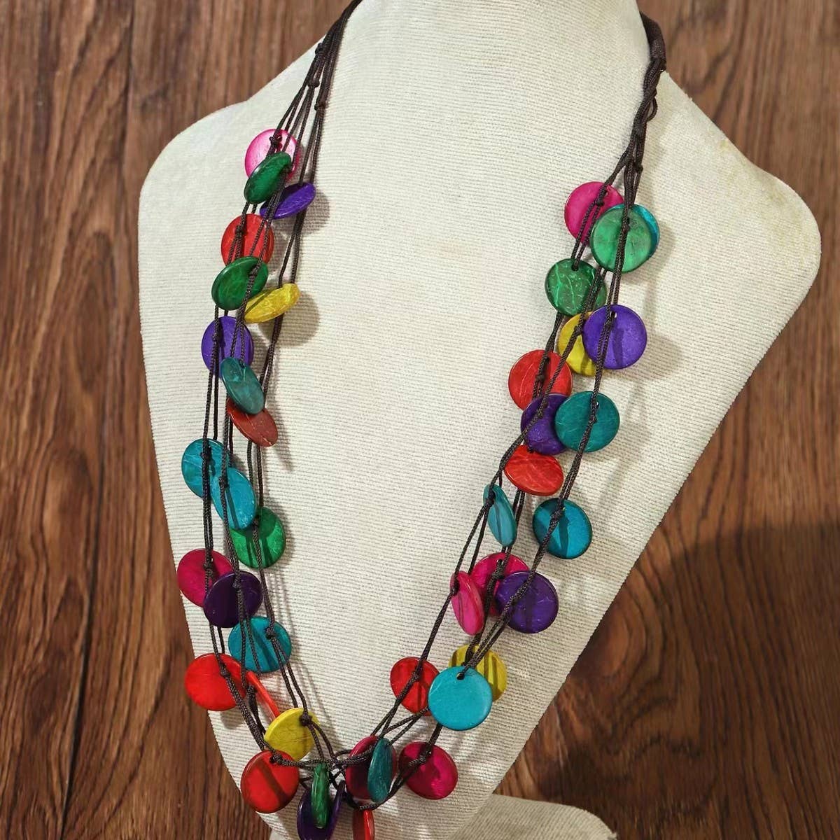 LONG COCONUT SHELL WOOD BEAD VINTAGE NECKLACE