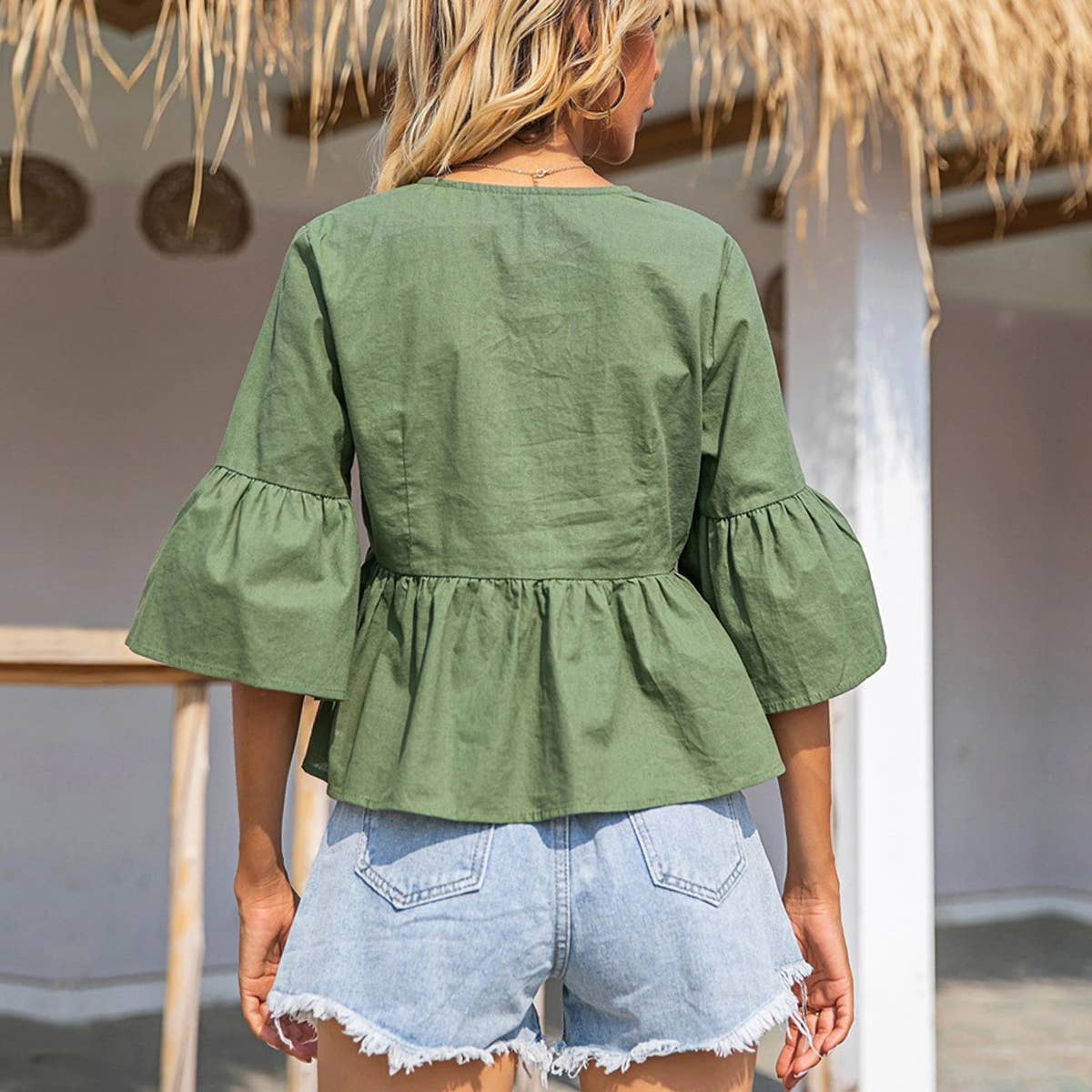 V NECK SINGLE BREASTED SOLID COLOR FRESH SHIRT_CWTBLS0459