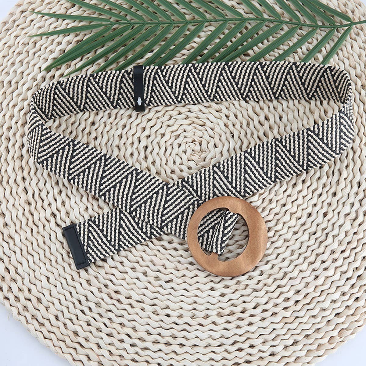 CWABE1176_ROUND WOODEN BUCKLE PP STRAW WOVEN BELT