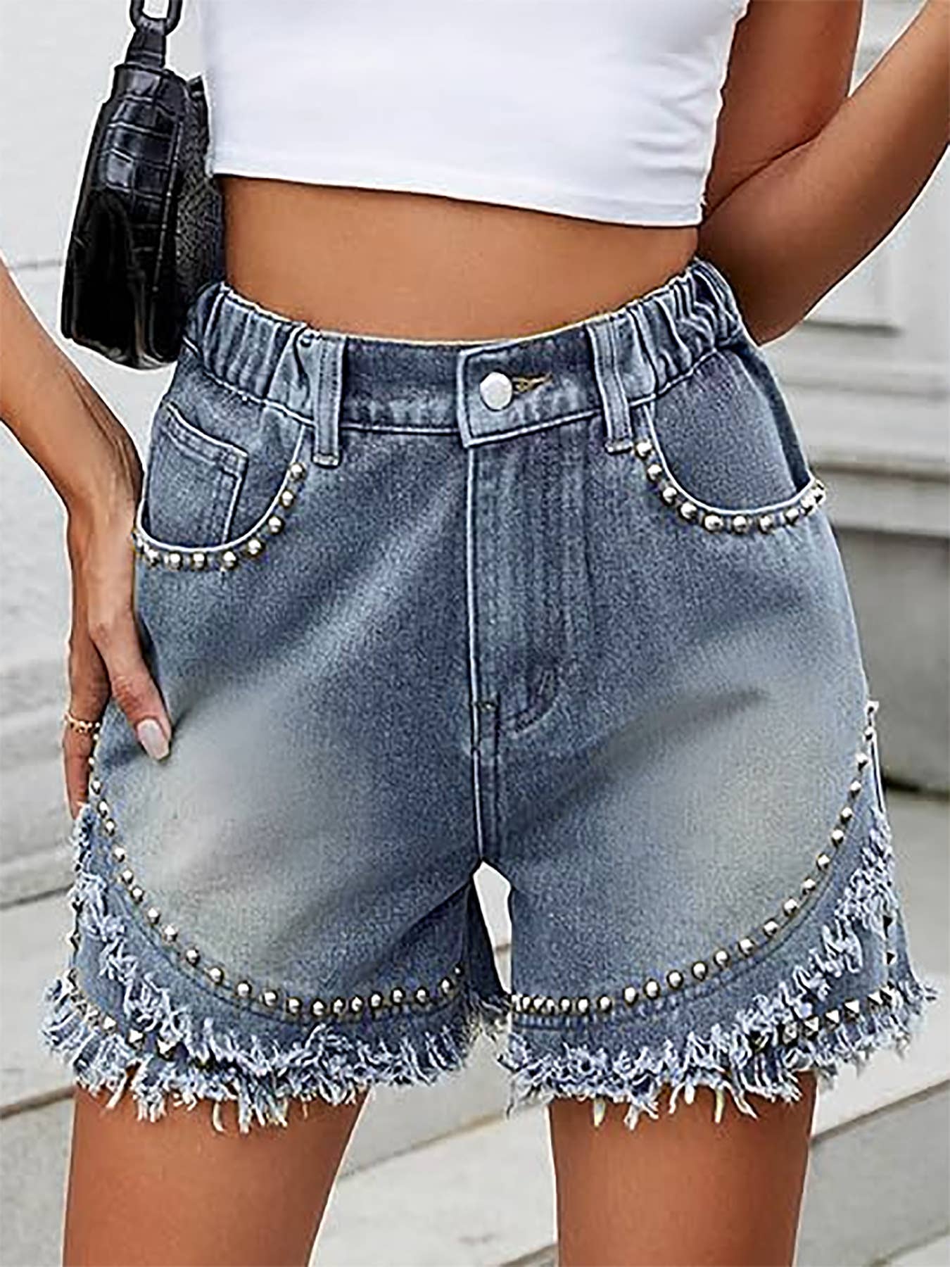 Rubber band waist rivets punk-style denim shorts