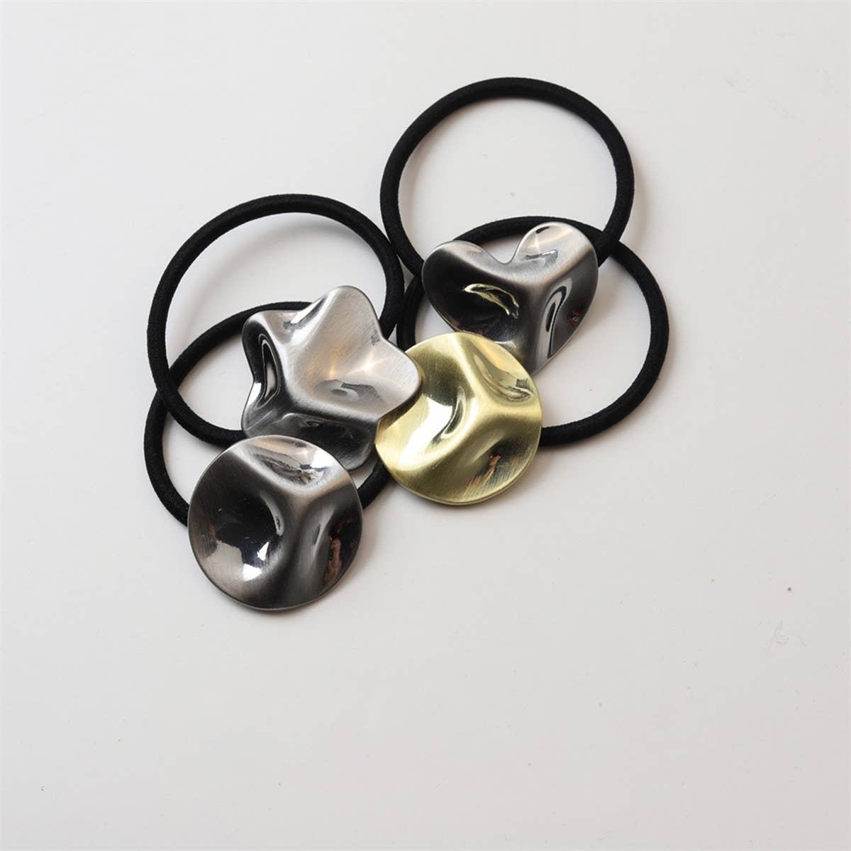 COOL AND COLOR-RETAINING HAIR SCRUNCHIES