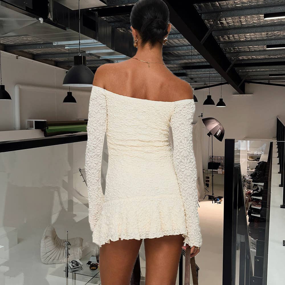 One-neck fitted long-sleeved ruffled dress