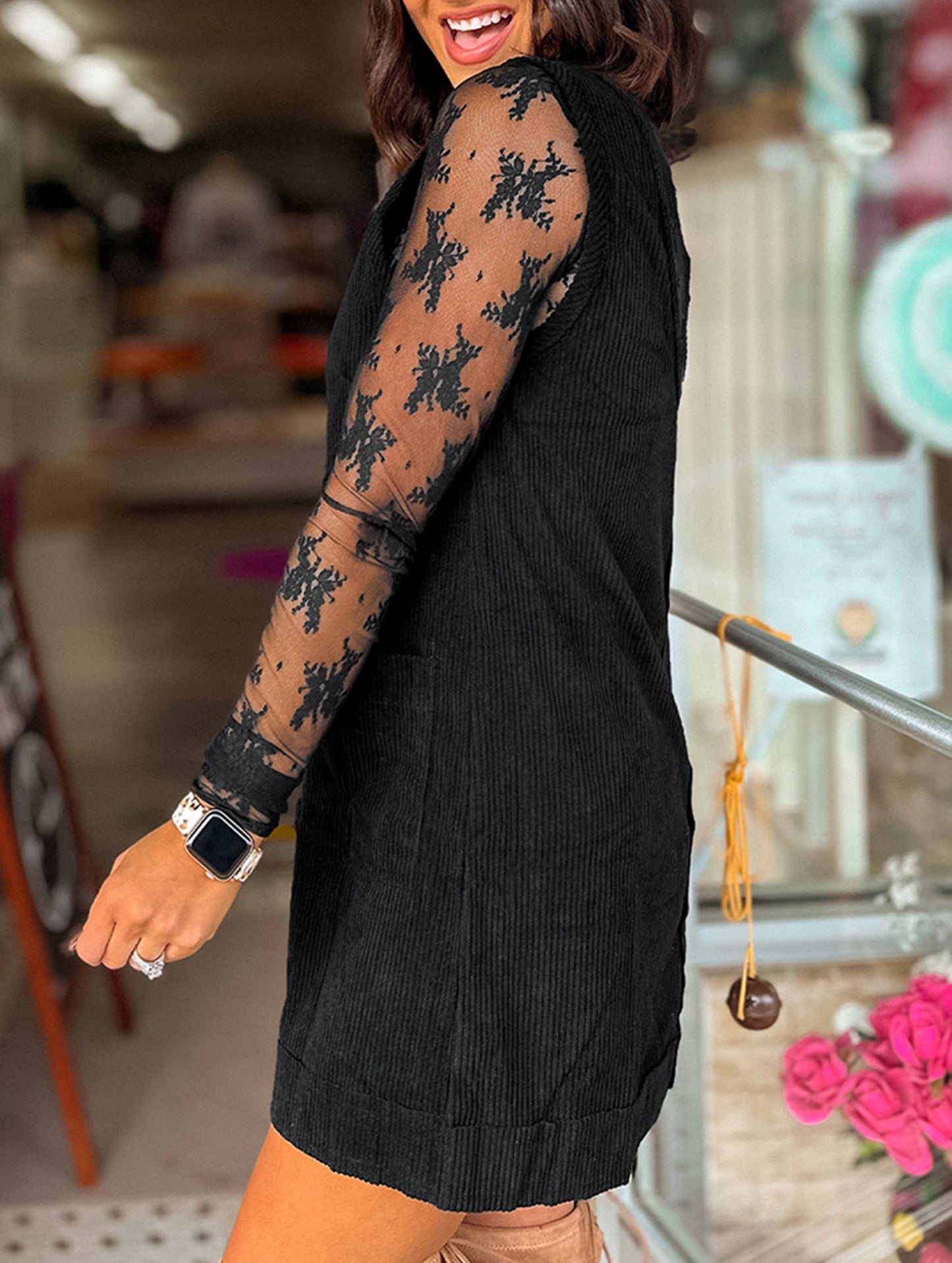 Loose high-waisted midi dress with no sleeves