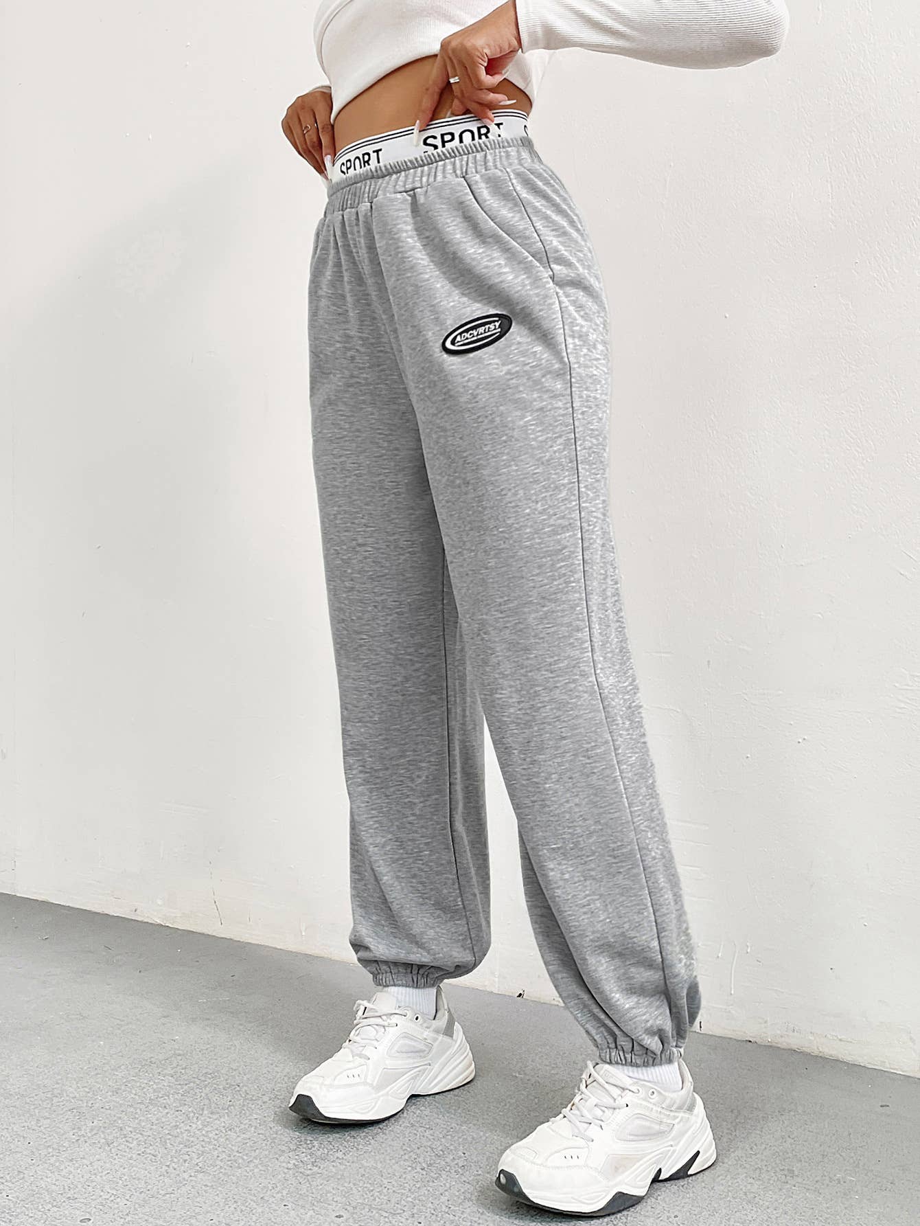 SOLID COLOR SLIM BAGGY WIDE LEG LABEL SWEATPANTS