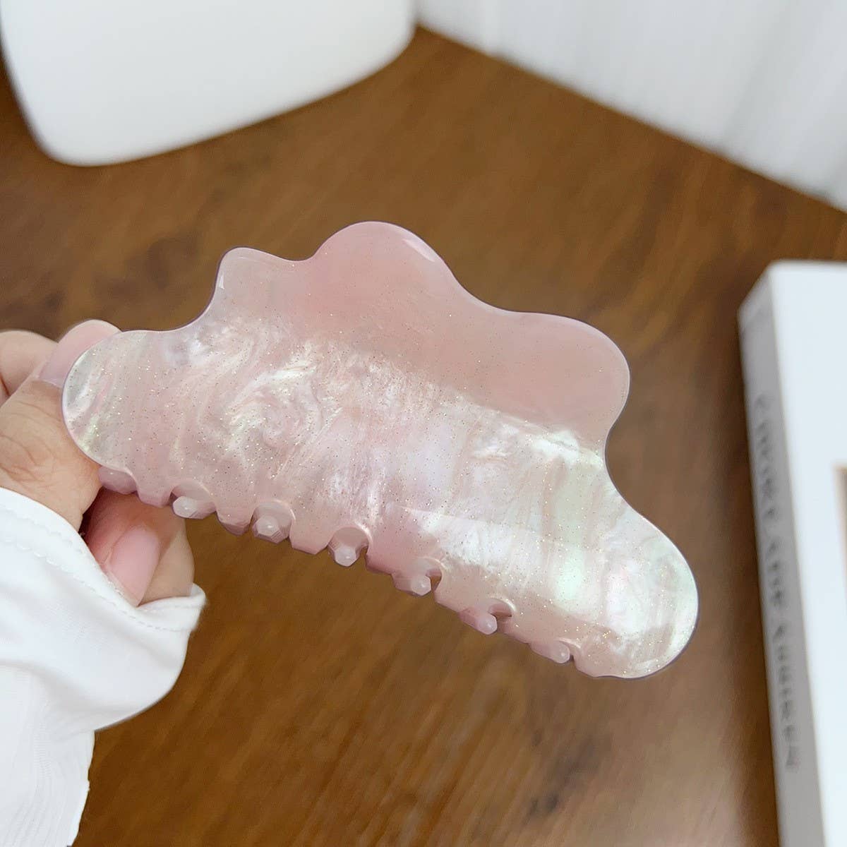 Elegant Cloud Acrylic Hair Claw,Chic Ponytail Clip_CWAHA1593