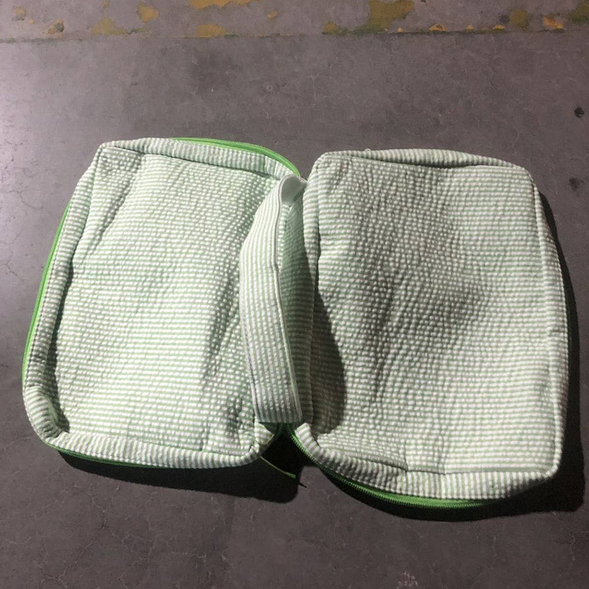 STRIPED SEERSUCKER PORTABLE STORAGE BAG_CWAB1412