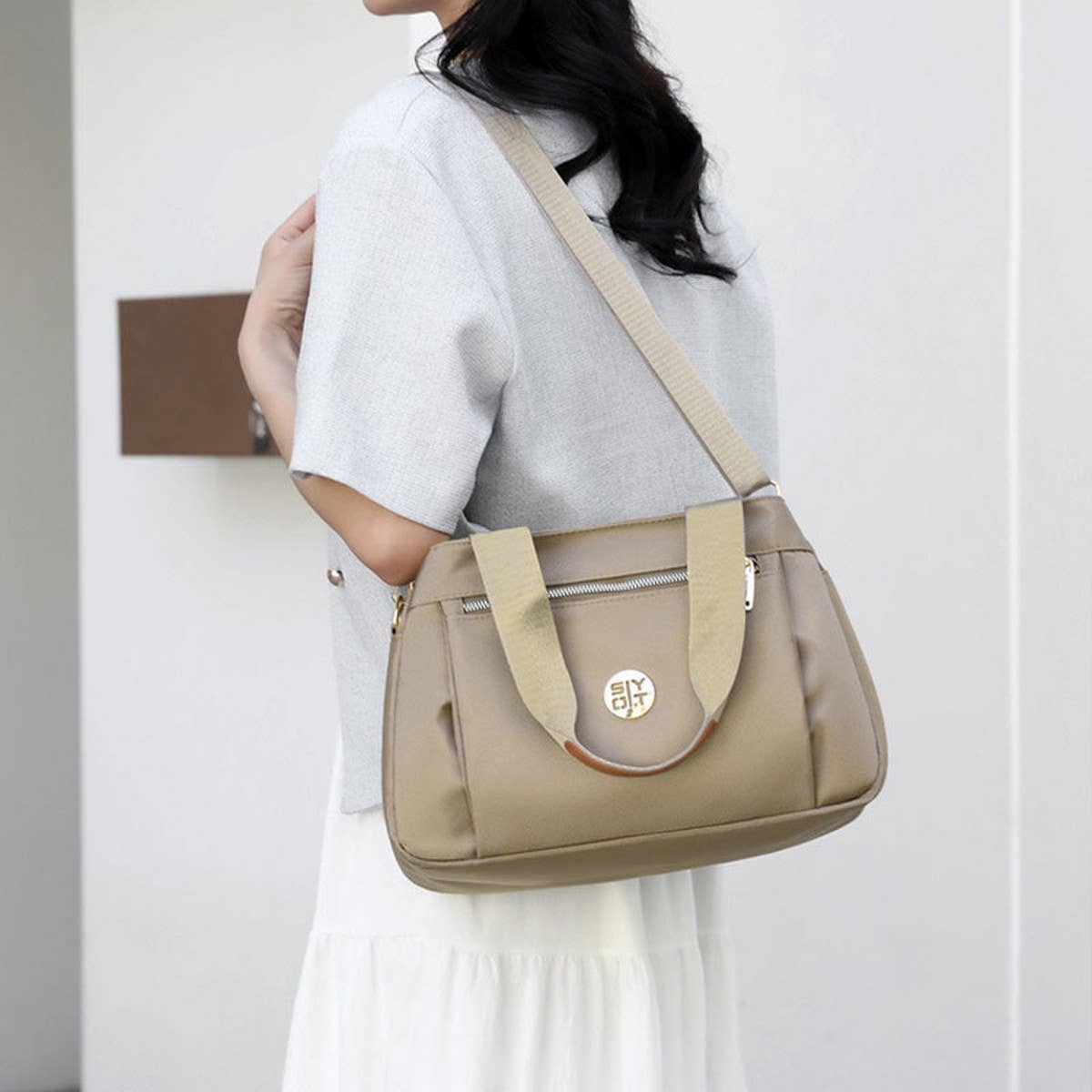 FASHION MULTI-COMPARTMENT CANVAS SHOULDER BAG_CWAB3450