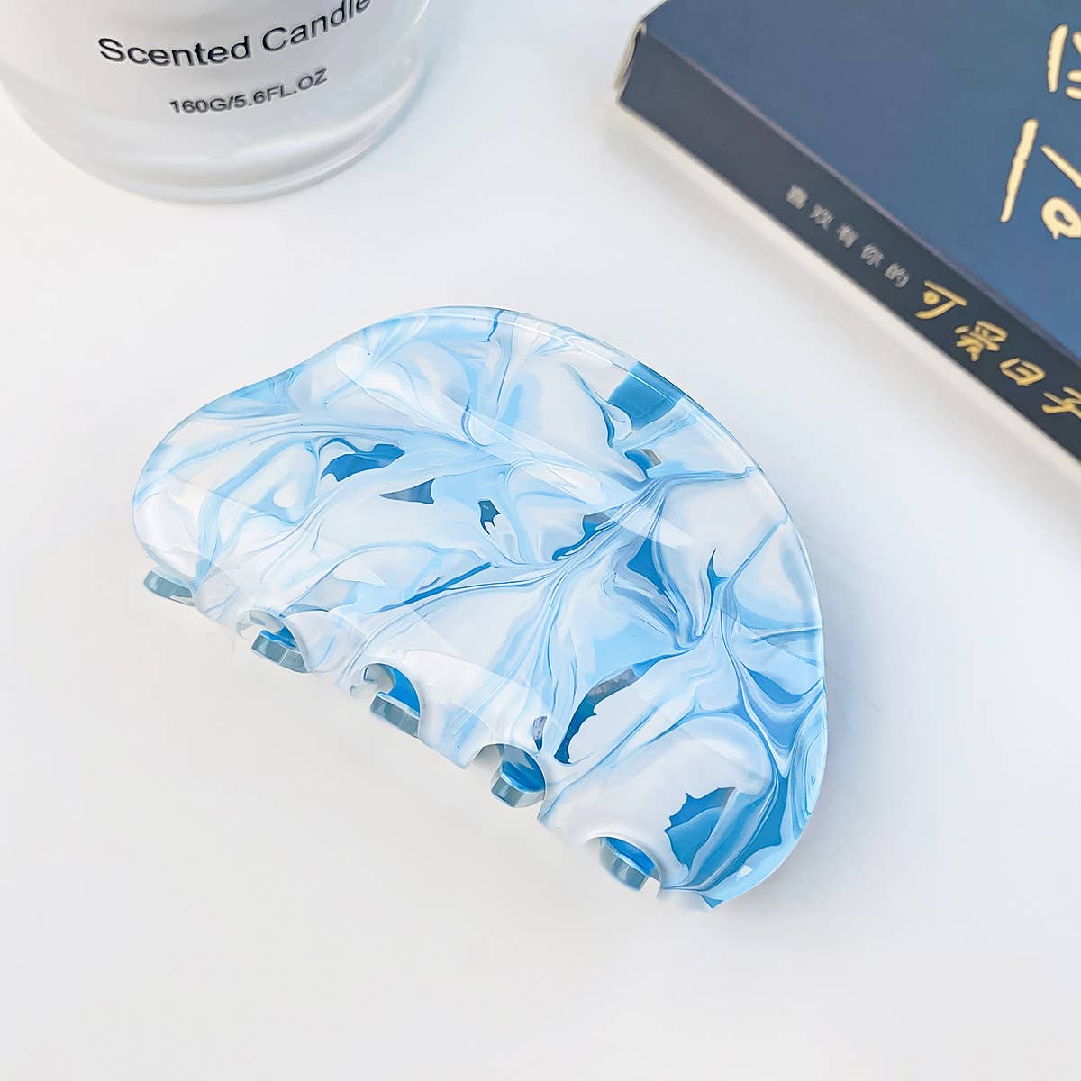 Simple geometric grab acrylic hair clip