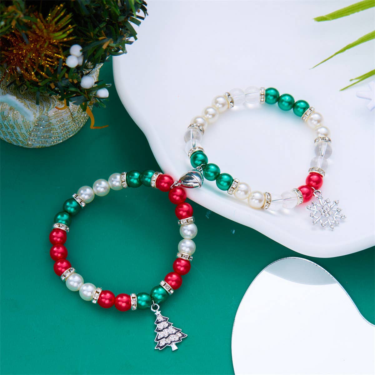 CHRISTMAS SNOWFLAKE PENDANT MAGNETIC BRACELET