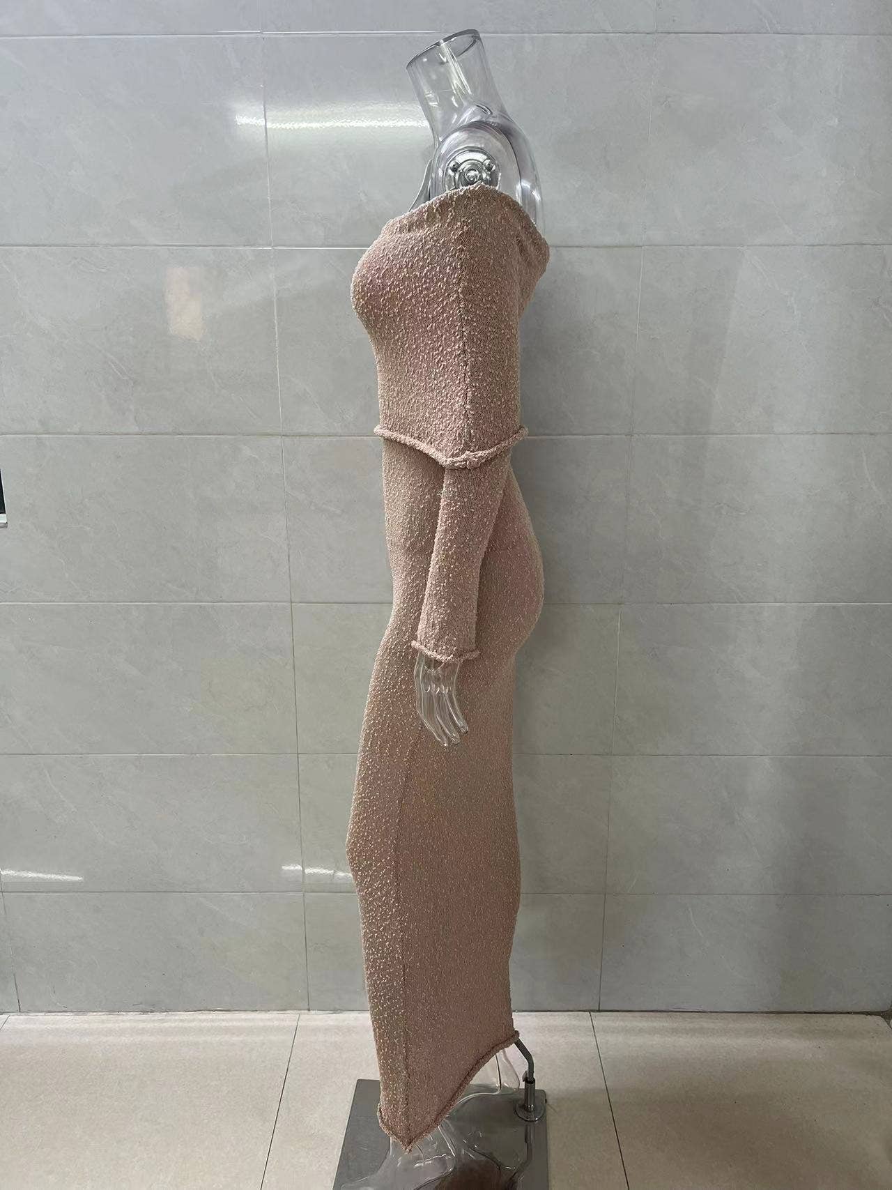 Long-sleeved knitted one-shoulder long dress