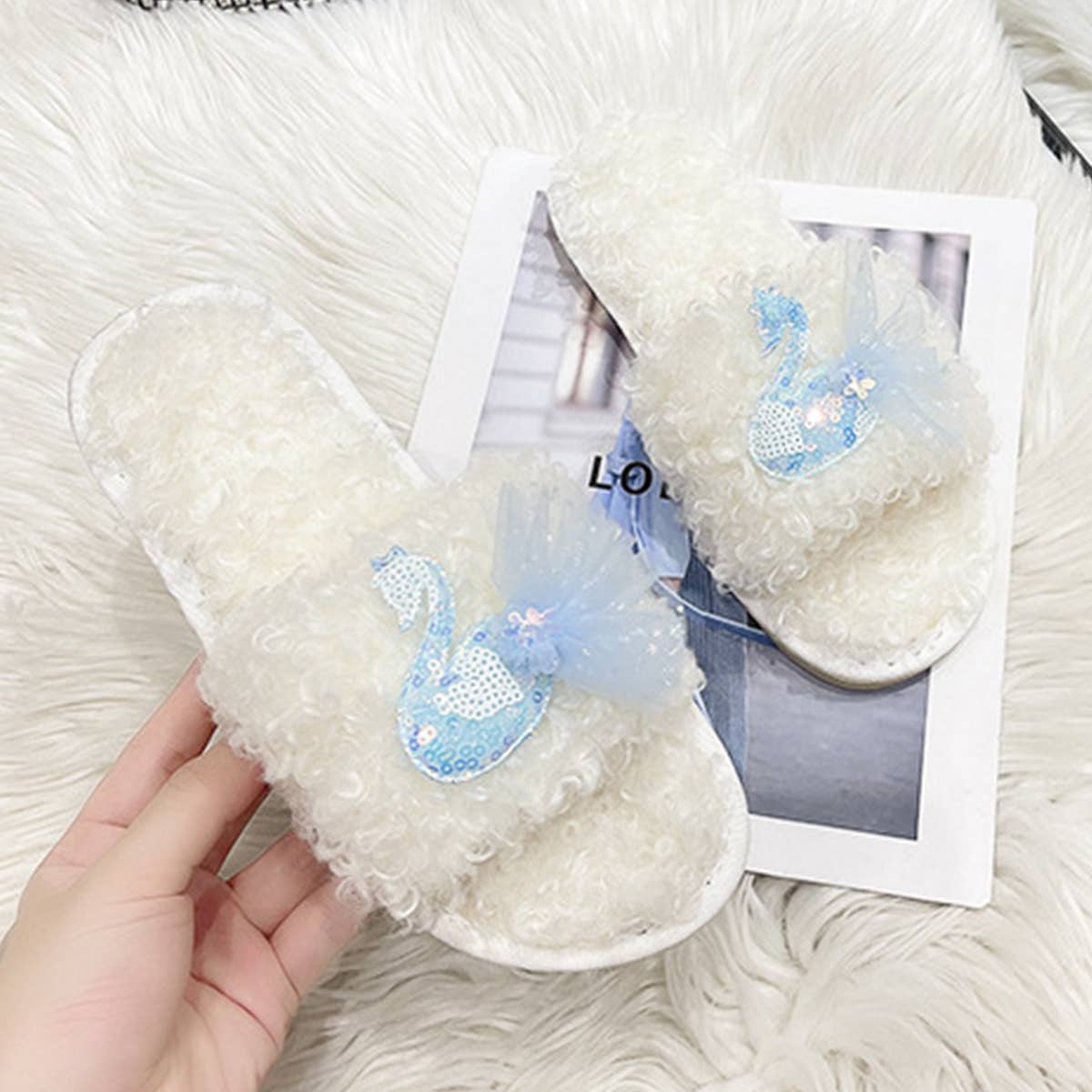 HOMEN LEISURE ROLL PLUSH OPEN-TOED SLIPPERS