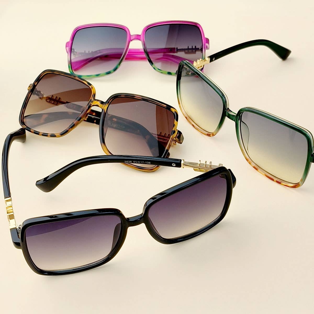 LARGE SQUARE FRAME MULTI-COLOR COLORFUL SUNGLASSES_CWASG0424