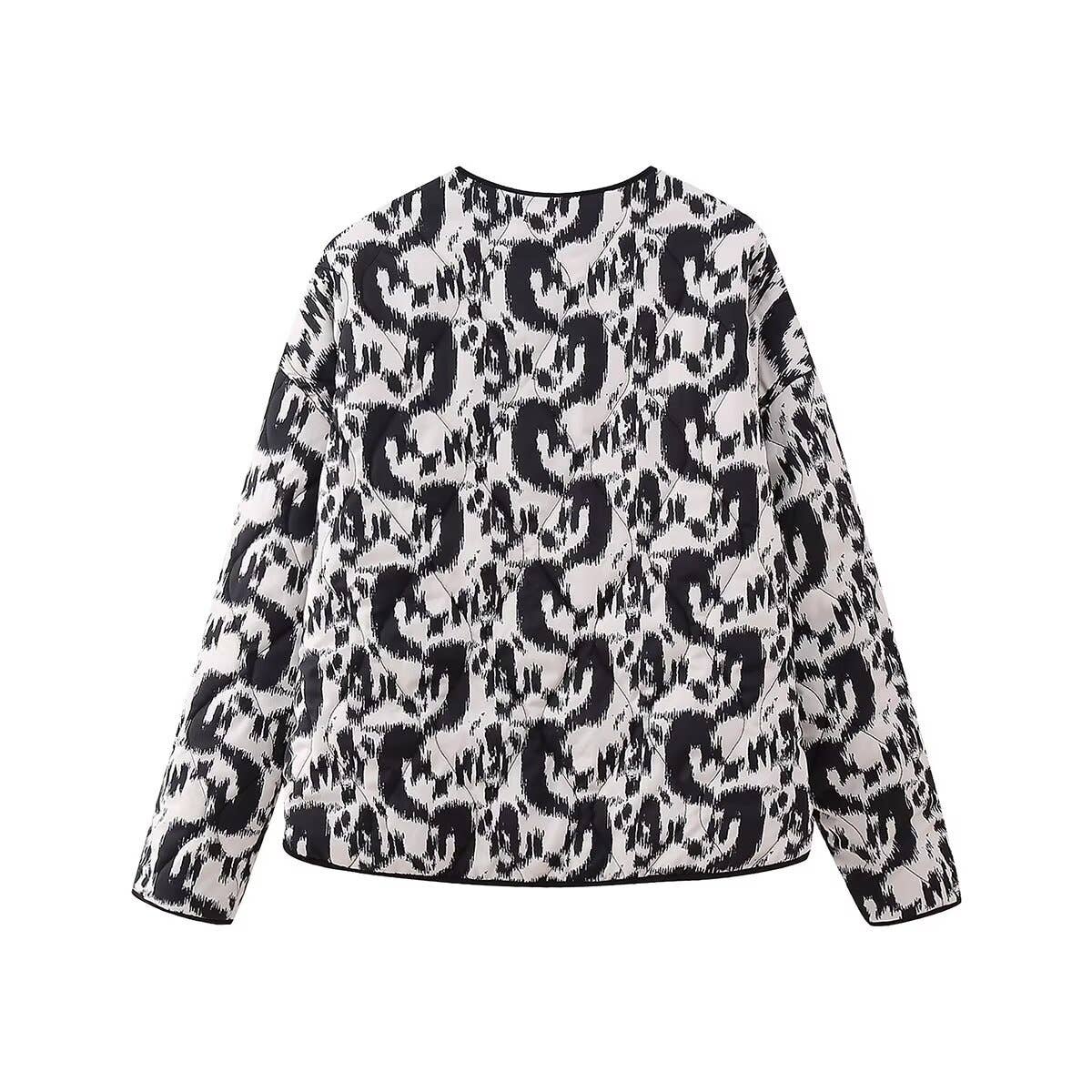 ANIMAL PRINT COAT WITH NOCOLLAR AND HIDDEN BUTTONS