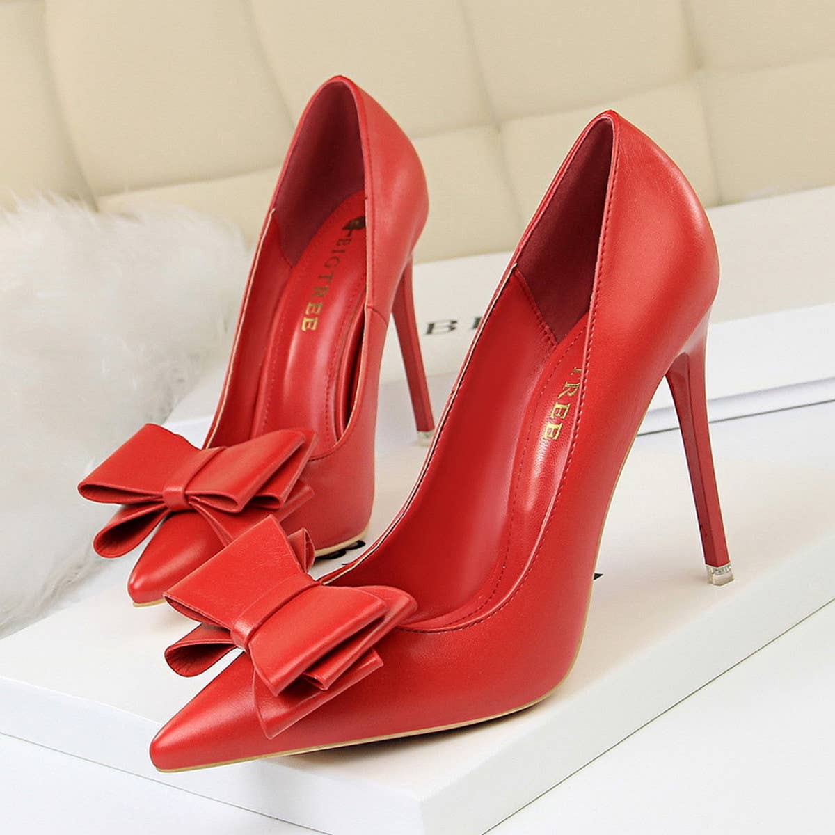 SLIM SHALLOW-MOUTH POINTED BOW HIGH HEELS_CWSHH0045