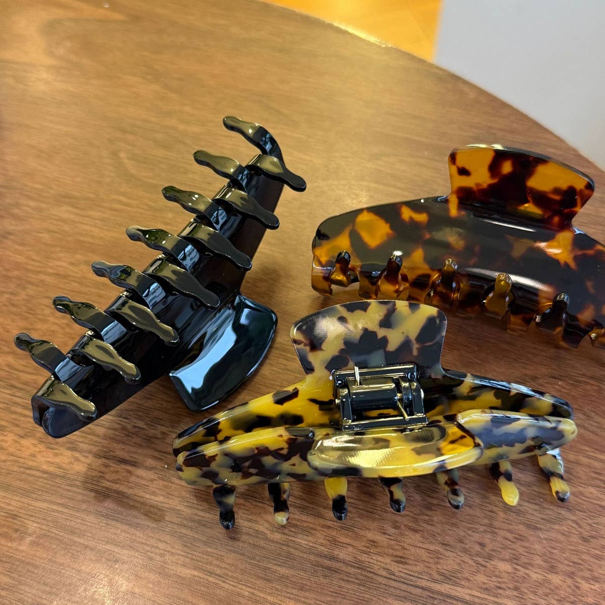 CWAHA4516_CLASSIC LEOPARD TORTOISESHELL HAIR CLIP