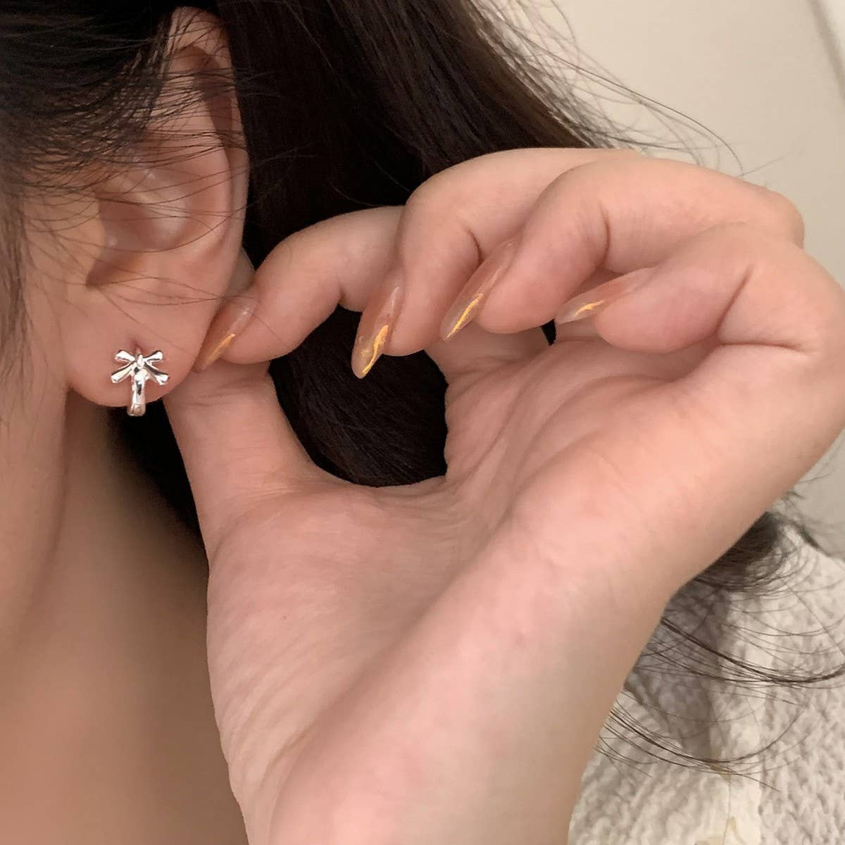 GENTLE AND VERSATILE HIGH-END SIMPLE BOW EARRINGS