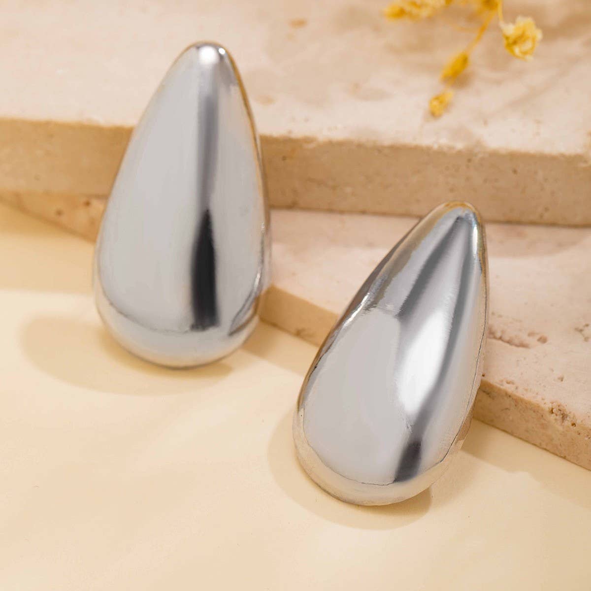 HIGH-GRADE STAINLESS STEEL WATER DROP EARRINGS