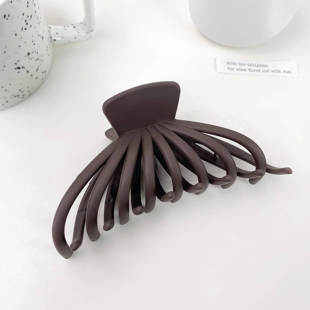 Rad extra-large shark clip fashionable grab clip