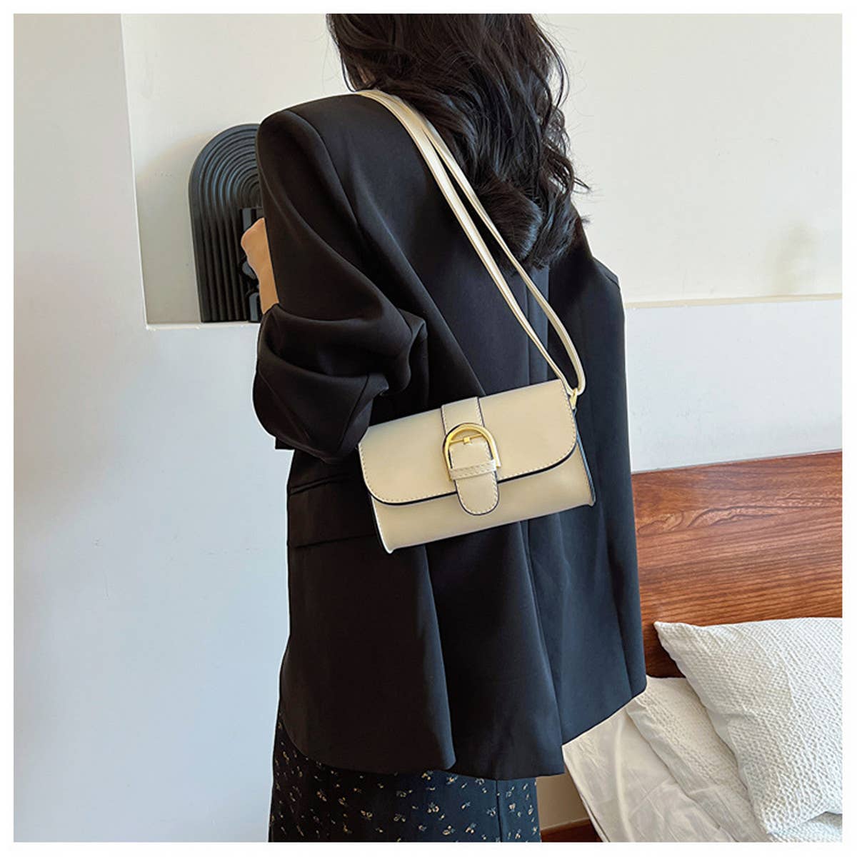 2024 NEW BUCKLE SHOULDER MESSENGER BAG_CWAB2760