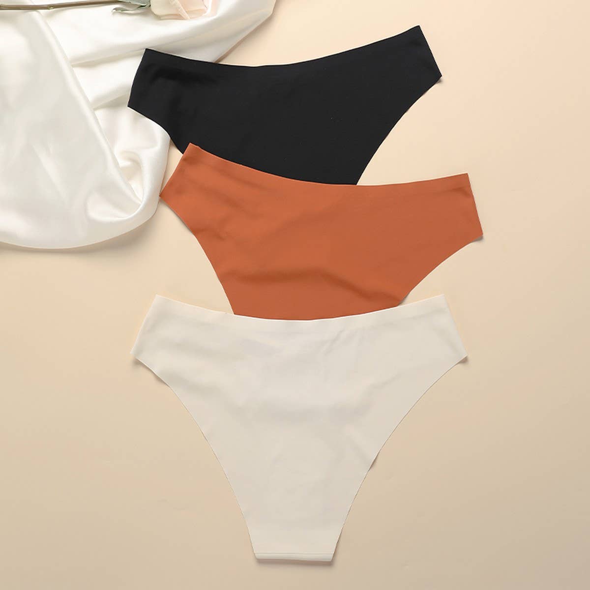 TRACELESS ICE SILK SPORTS TRIANGLE UNDERWEAR