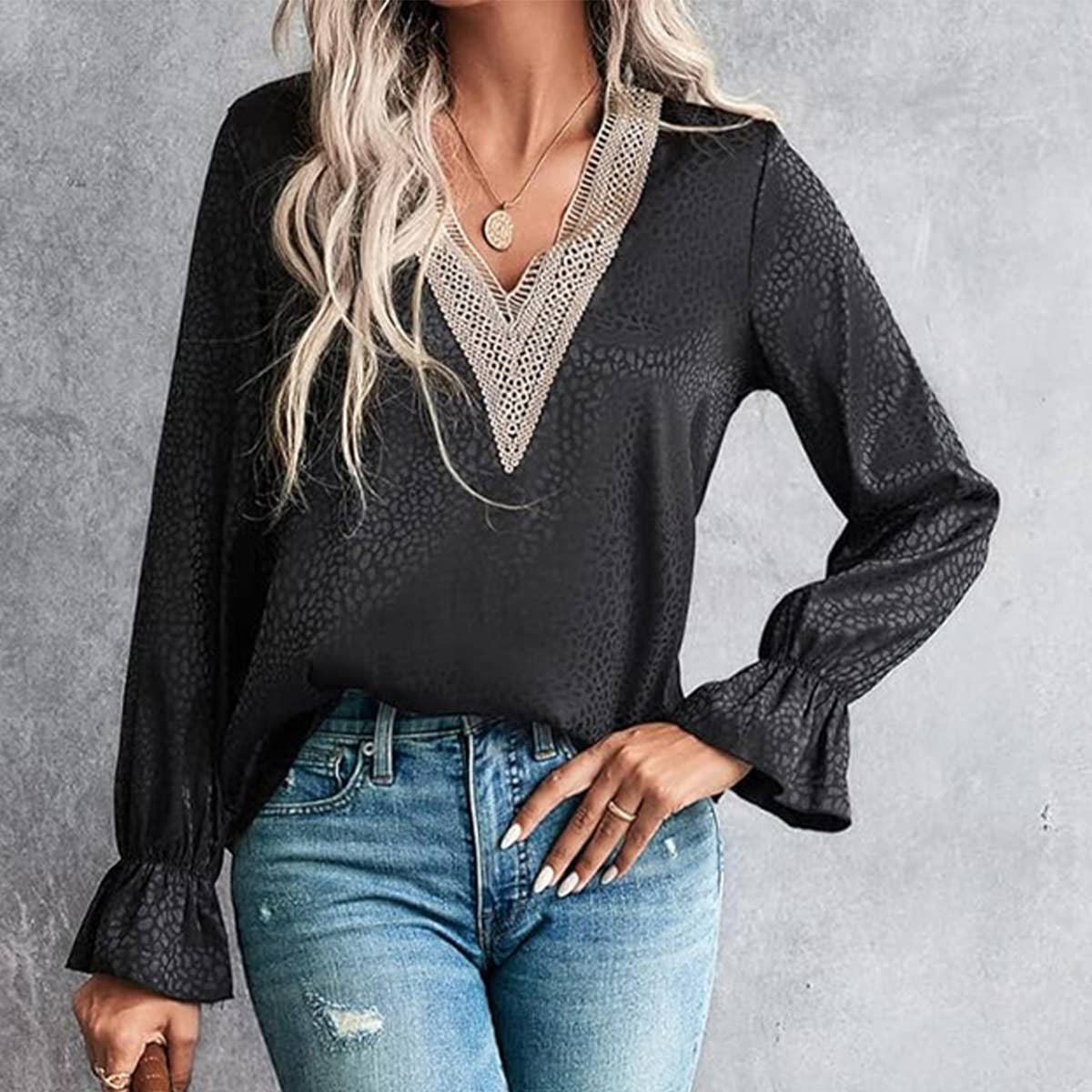 LACE V-NECK LEOPARD JACQUARD BLOUSE