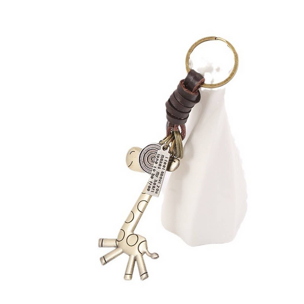 CREATIVE CUTE GIRAFFE LEATHER KEYCHAIN