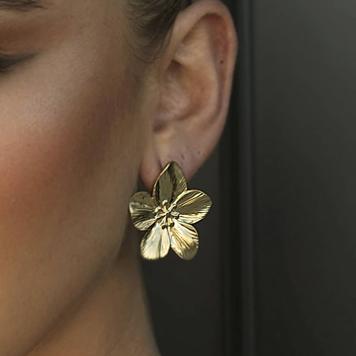 GOLD FLOWER JEWELRY LIGHT LUXURY VERSATILE EARRINGS