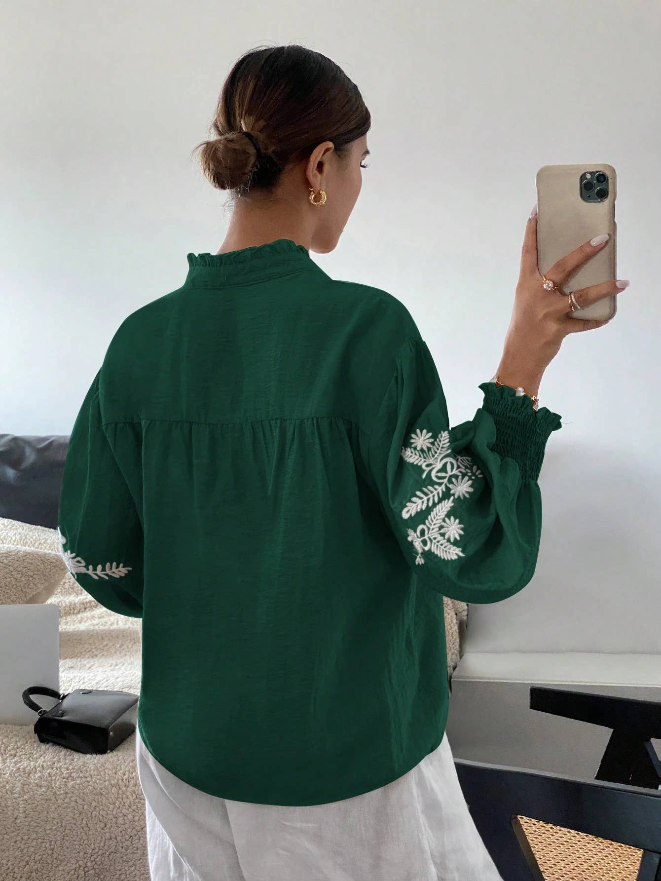 Embroidered single-breasted lantern sleeve top