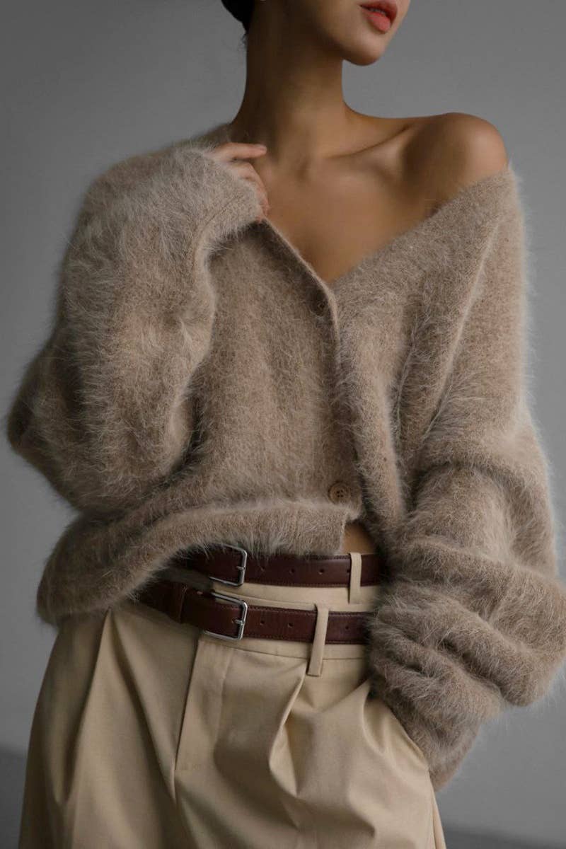 CWOCAL1100_KNITTED MINK LONG-SLEEVED V-NECK CARDIGAN
