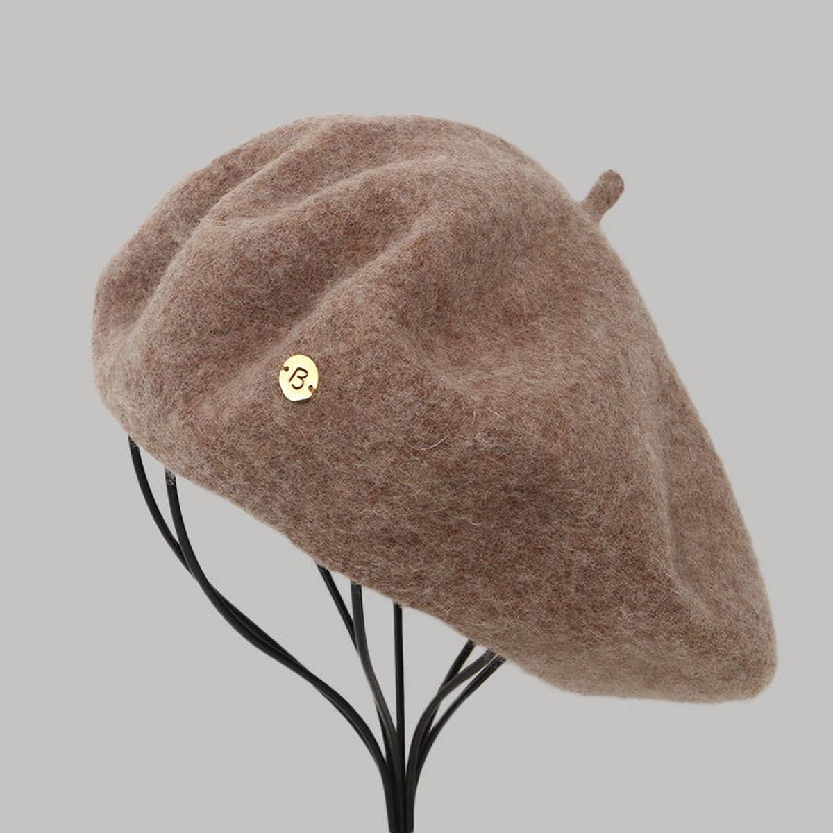 SIMPLE FRENCH BERET WITH LETTER B LOGO_CWAH1938