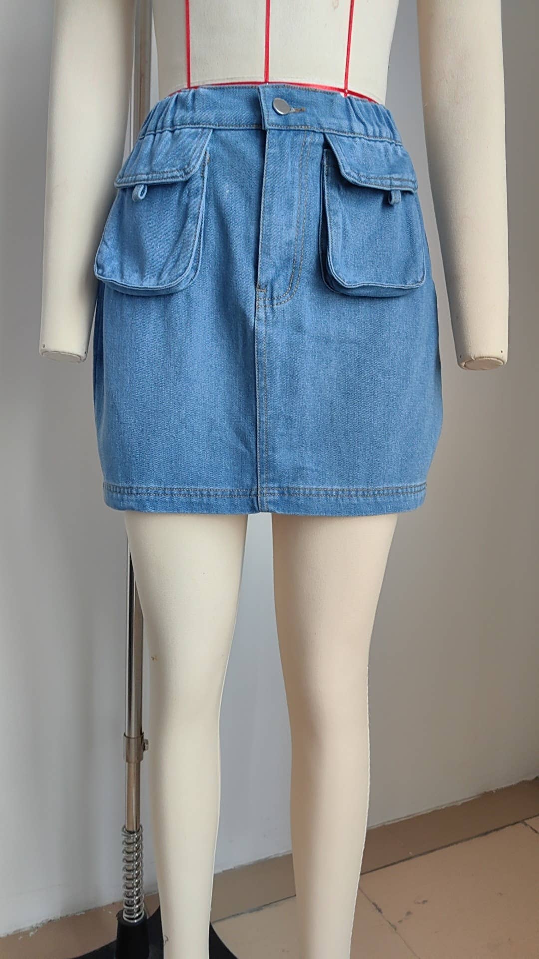 TIGHT WAIST DENIM SKIRT WITH POCKETS
