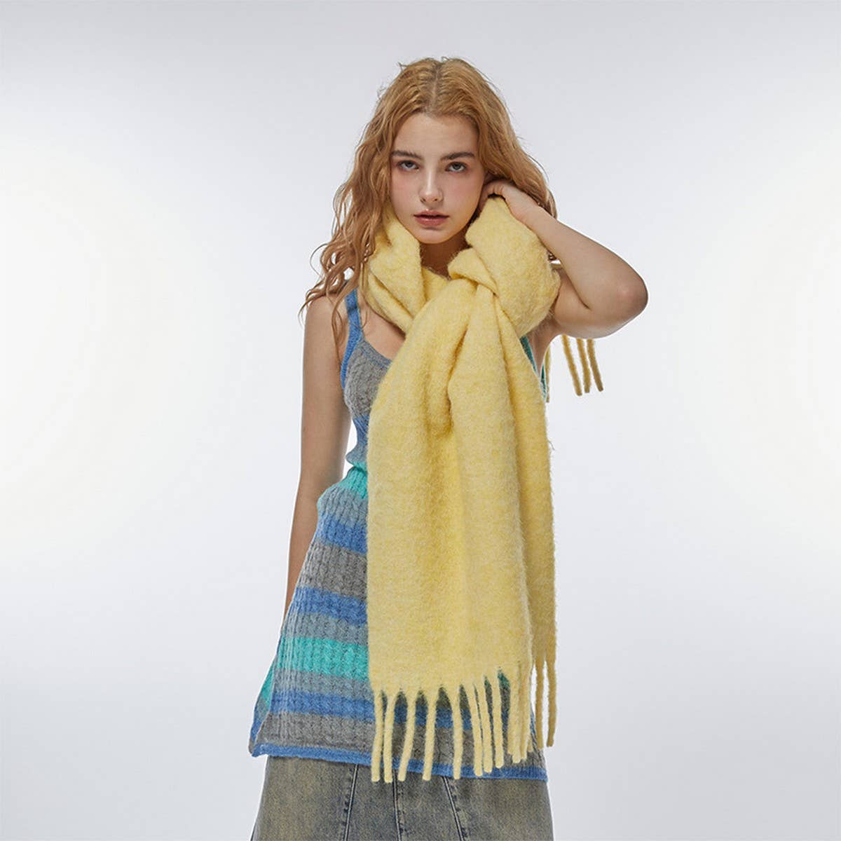 Gradient Loop Yarn Tassel Scarf for Winter