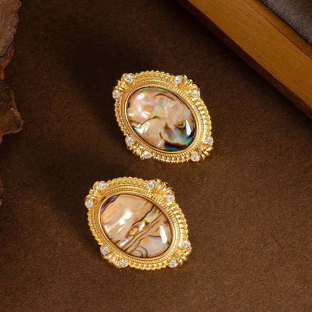COLORFUL ABALONE EARRINGS WITH DIAMONDS AND ZIRCON