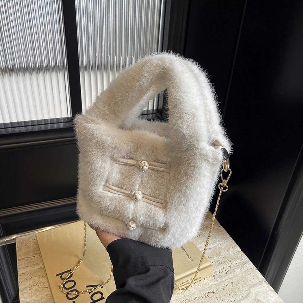 WINTER FASHION HAND-HELD BUCKET BAG PLUSH BAG_CWAB3927