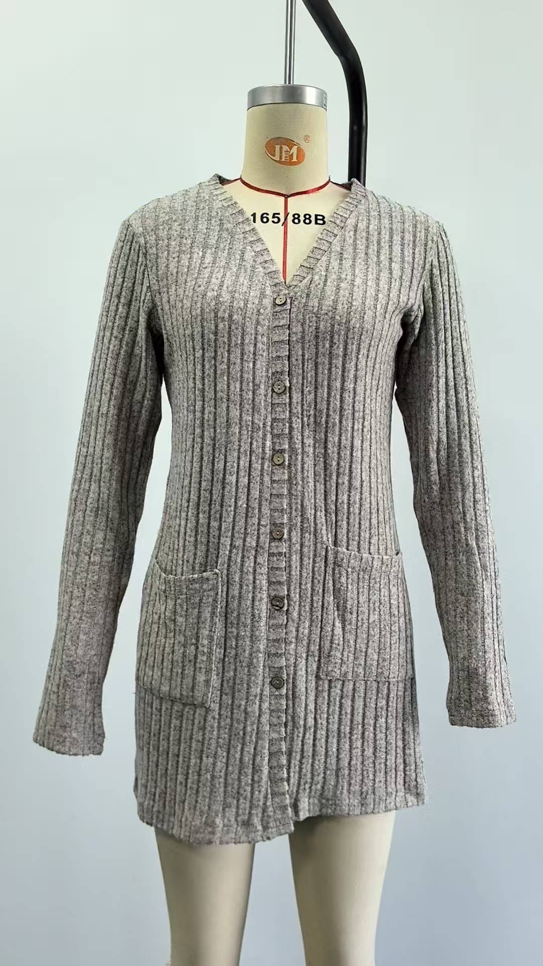 Single - buttoned V-neck pit strip cardigan
