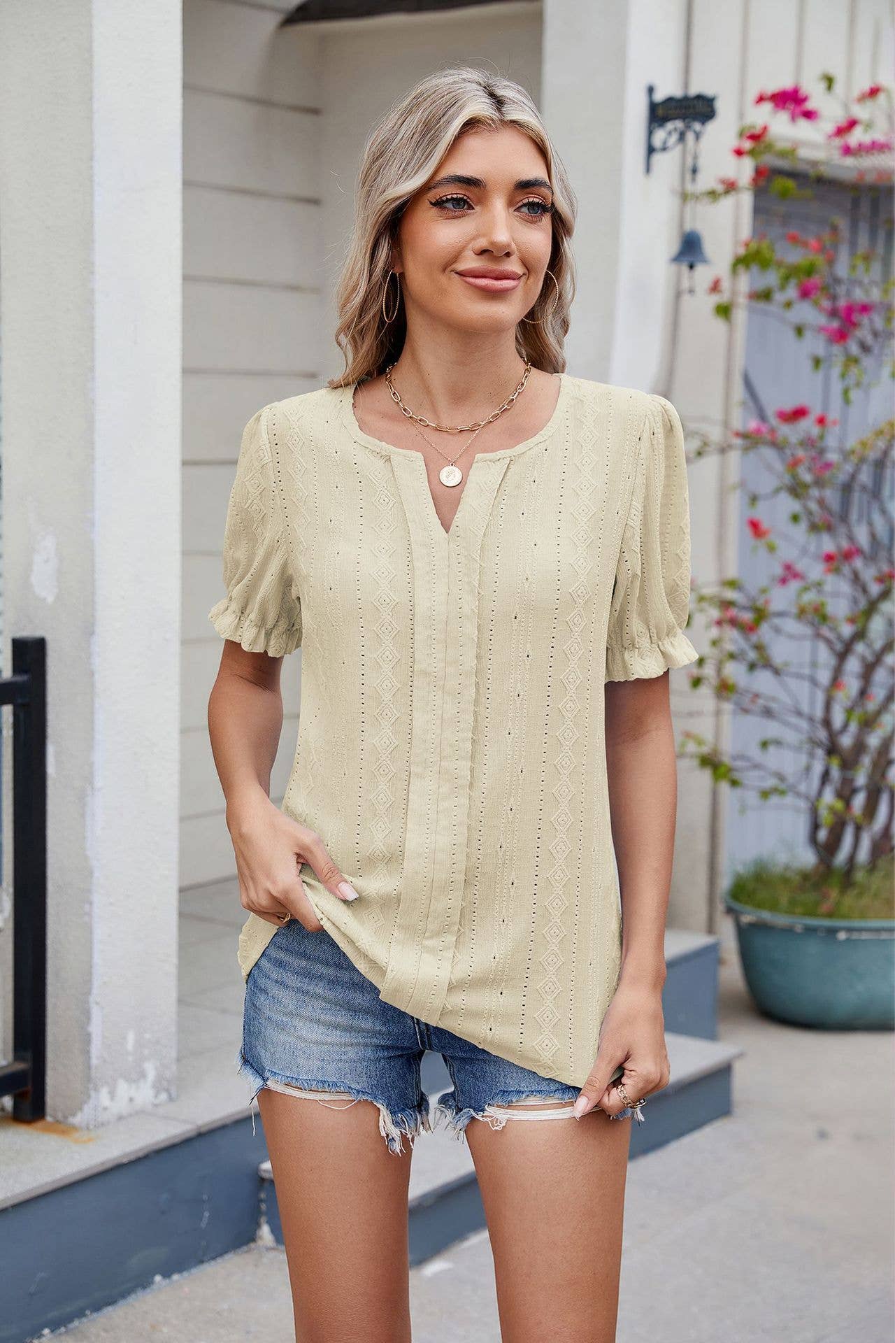 Solid color V-neck puffed sleeve jacquard T-shirt