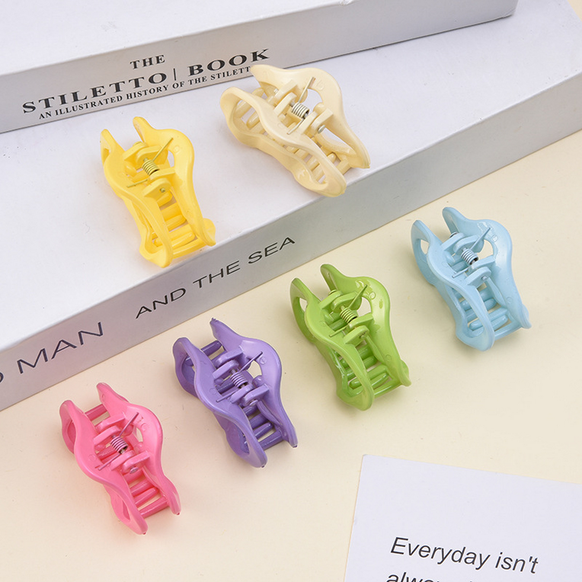 Mini Cloud Hair Claw ? Creamy Pastel Side Clip_CWAHA1042