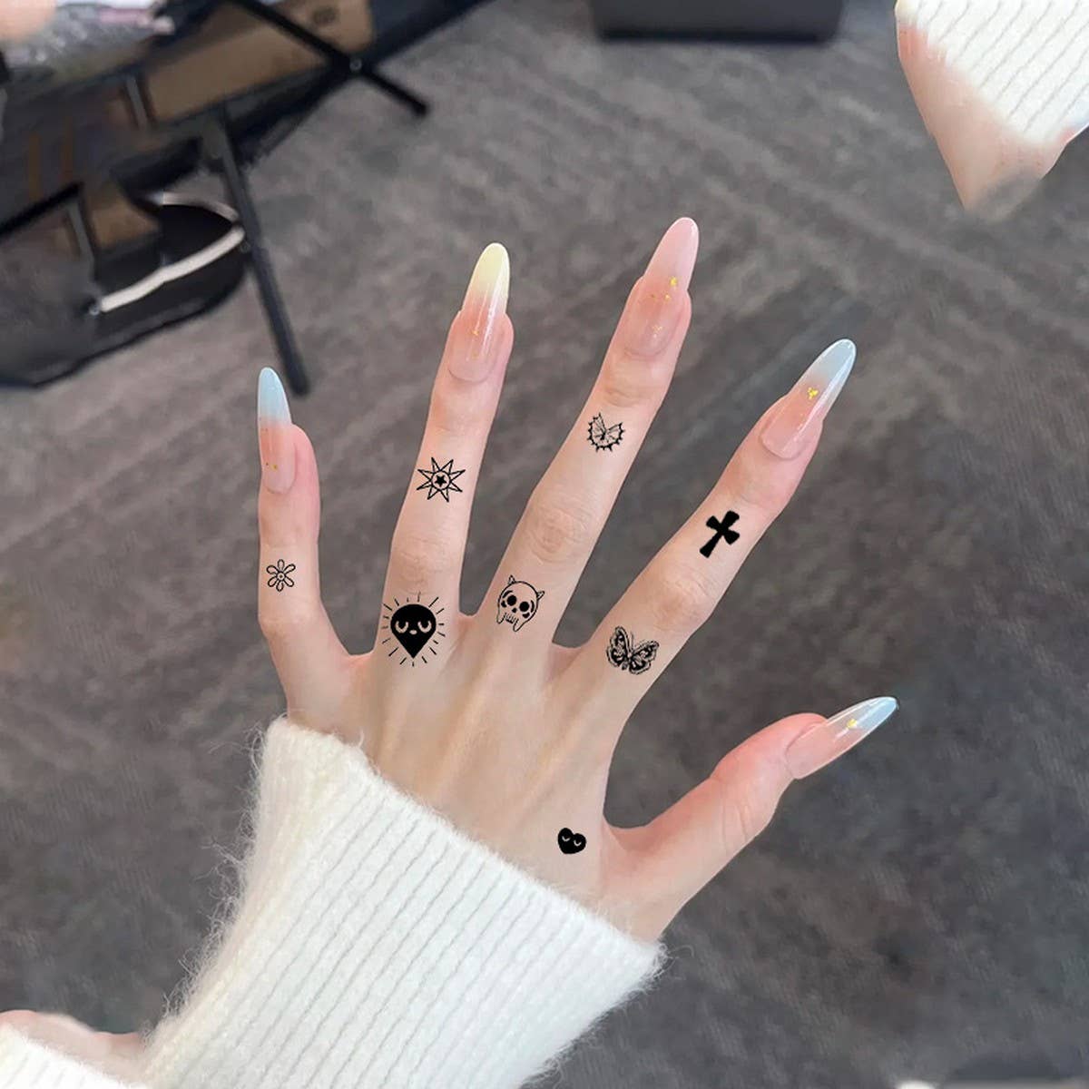 Black Finger Tattoos ??Minimalist & Sexy Look_CWMM8235