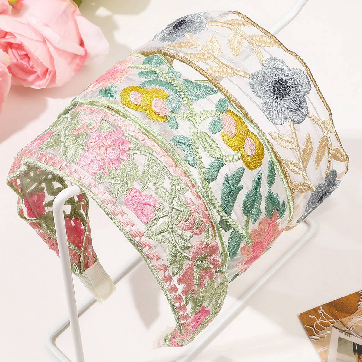 MESH EMBROIDERED FLOWER HEADBAND_CWAHA1651