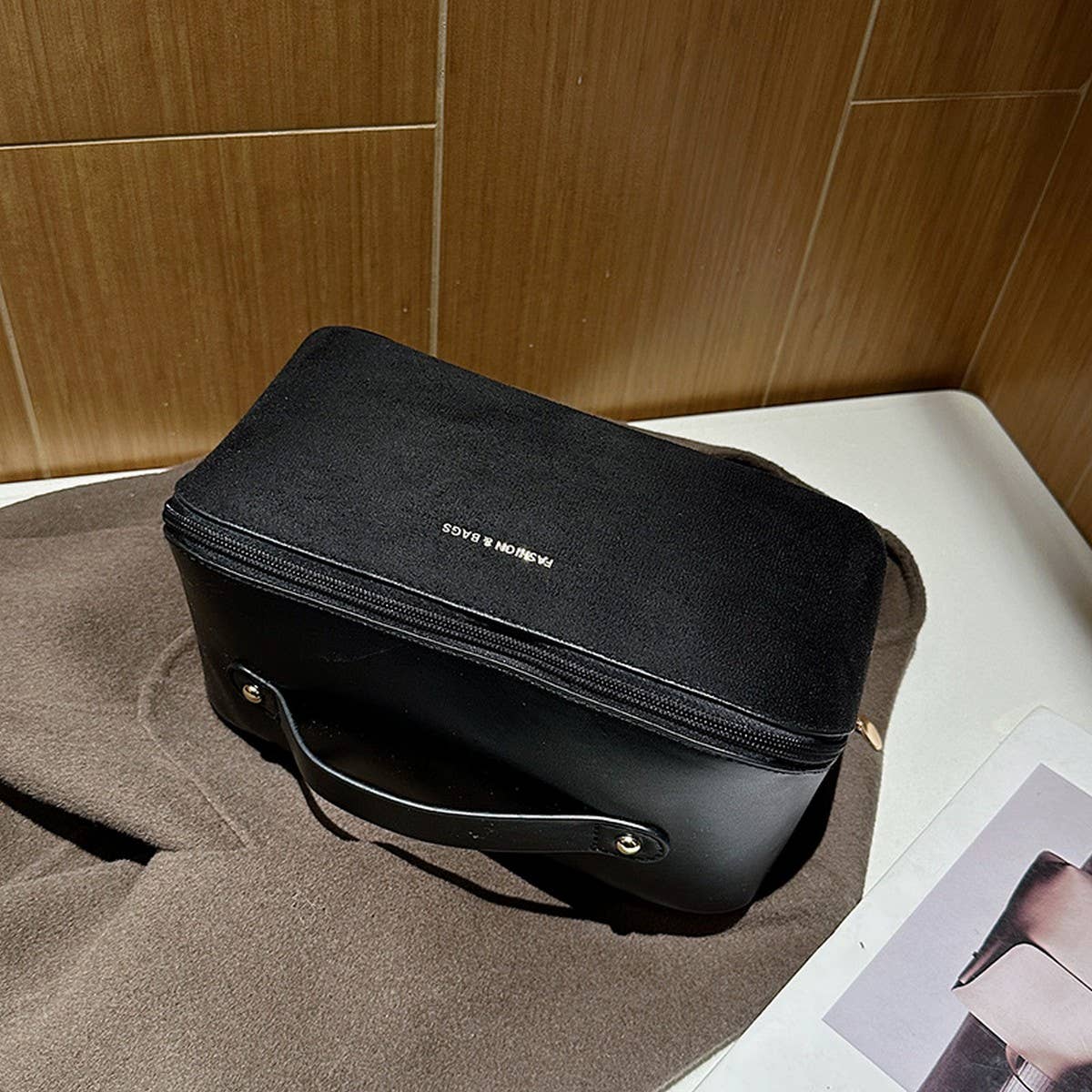 PORTABLE LARGE-CAPACITY FLAT-LAY COSMETIC BAG_CWAB4373