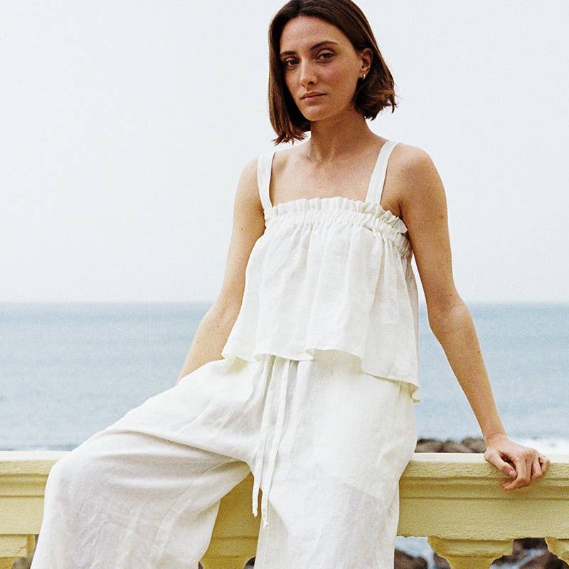 Wooden ear edge pleated cotton linen vest