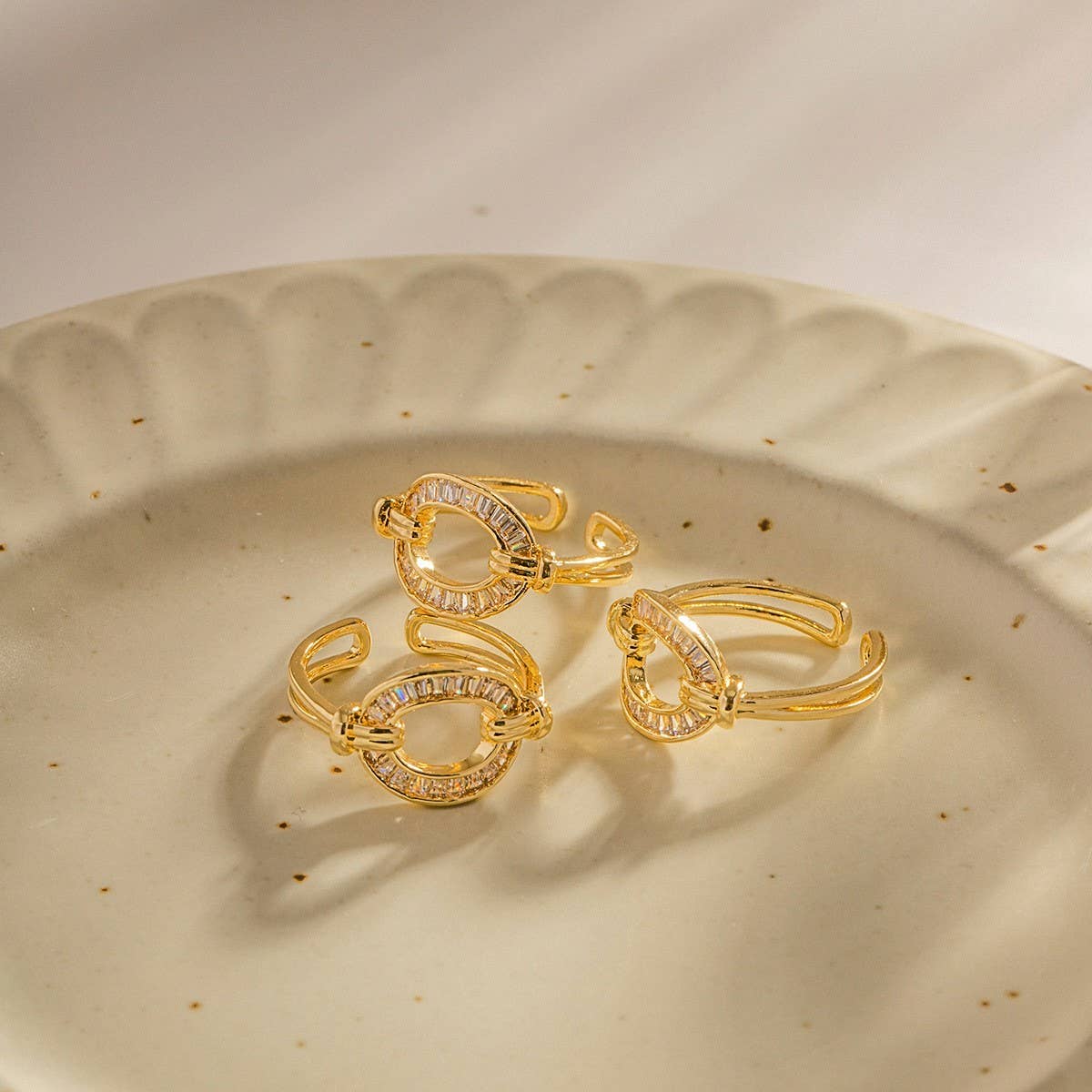 HORSESHOE BUCKLE OPEN VERSATILE RING