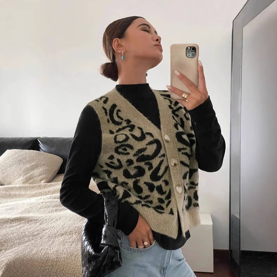 Leopard print V-neck single-breasted knit vest