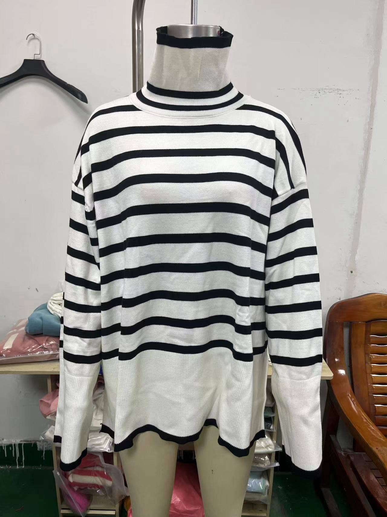 SLOUCHY STRIPED SWEATER WITH THICK TURTLENECK