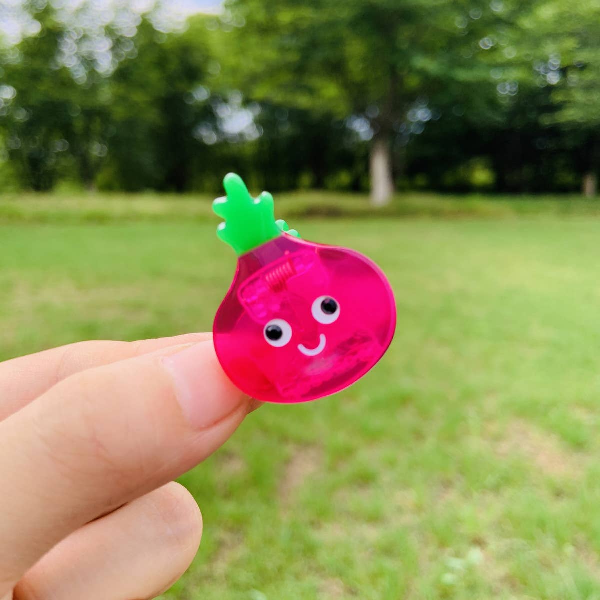 CWAHA4512_NEW EGGPLANT, CHILI, VEGETABLE HAIR CLIP