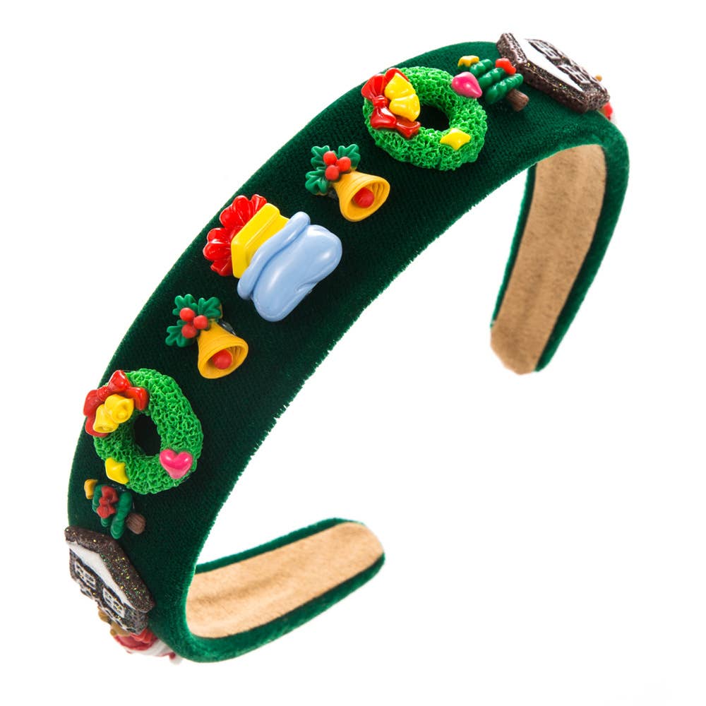 CHRISTMAS ACCESSORIES ARE SIMPLE AND VERSATILE