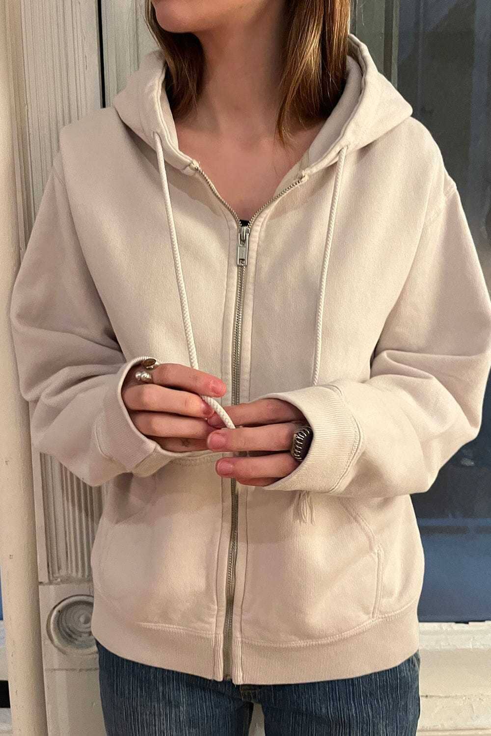 Sporty casual zip-up hooded sweatshirt