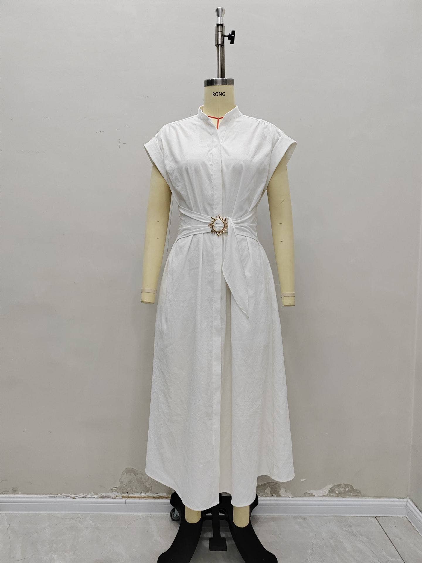 Sun metal belt short sleeve stand-up collar dress