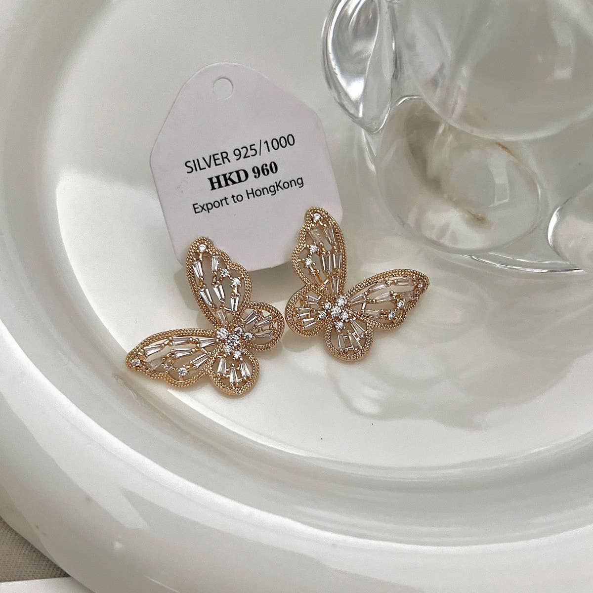 SIMPLE NICHE HOLLOW BUTTERFLY EARRINGS_CWAJE1292