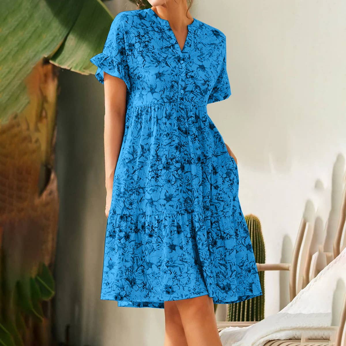 V-neck button-up print short-sleeved dress